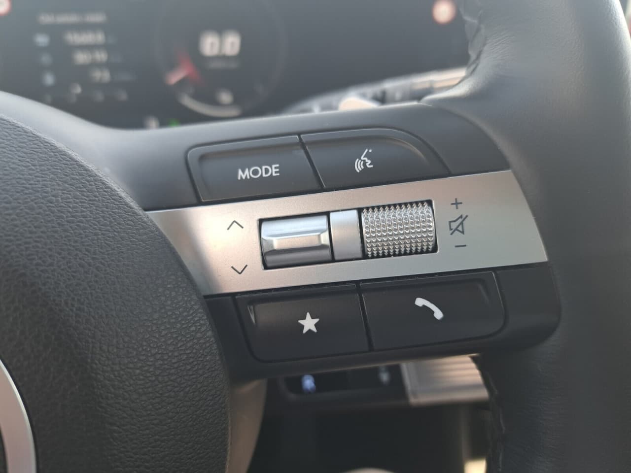 Hyundai Tucson - zdjęcie 15